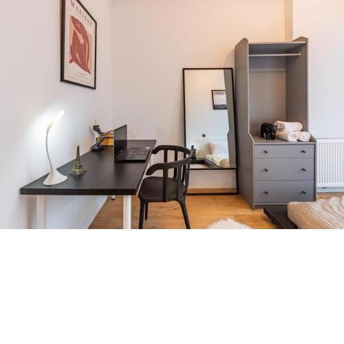 Modern Flat with City View in Kadikoy