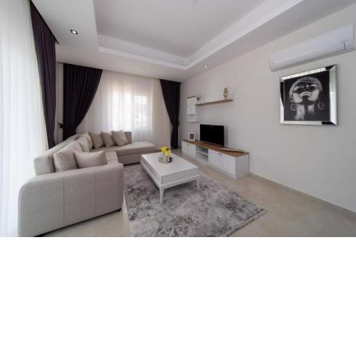 Modern Flat with Shared Closed Pool in Alanya