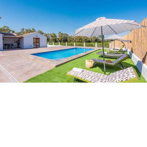 Modern holiday home in a lovely setting near Malaga city