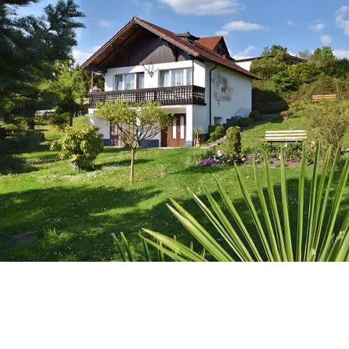 Modern Holiday Home in Hinternah with Forest Nearby