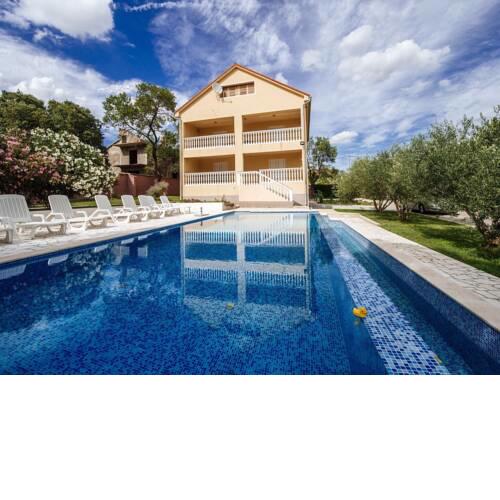 Modern Holiday Home in Kakma with Swimming Pool