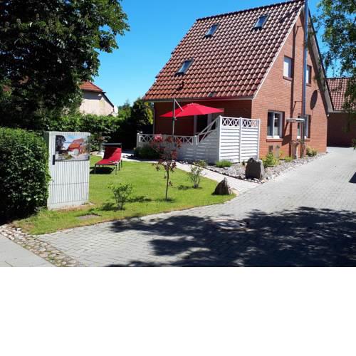 Modern Holiday Home in Wiek with Garden
