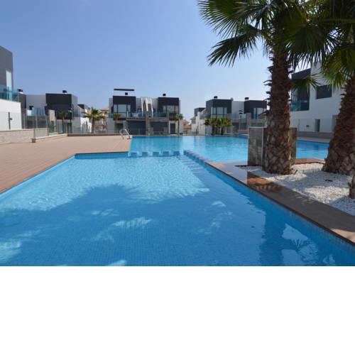 Modern Holiday Home with Swimming Pool near Sea in Orihuela