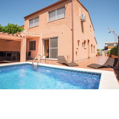 Modern Holiday House in St Pere Pescador With Swimming Pool