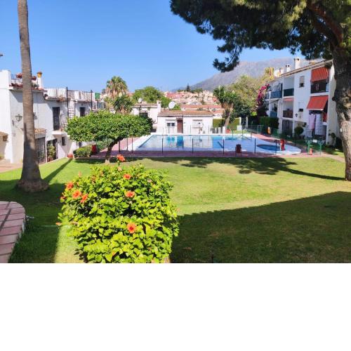Modern Rustic Terrace house only 20 mins walk to centre of Marbella