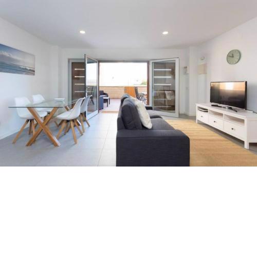 Modern seafront flat with a private garage