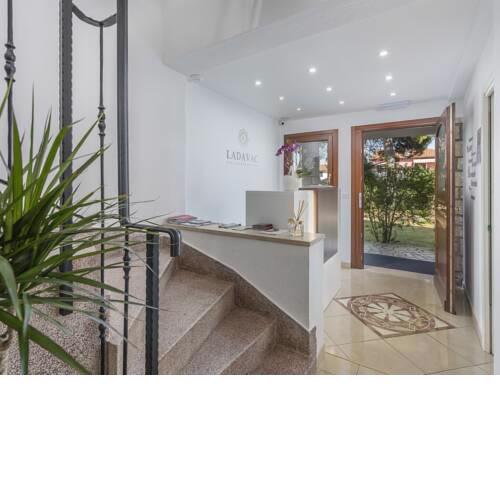 Modern studio apartment with terrace on a great location in Rovinj