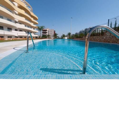 Modern & Stylish apartment with swimming pool