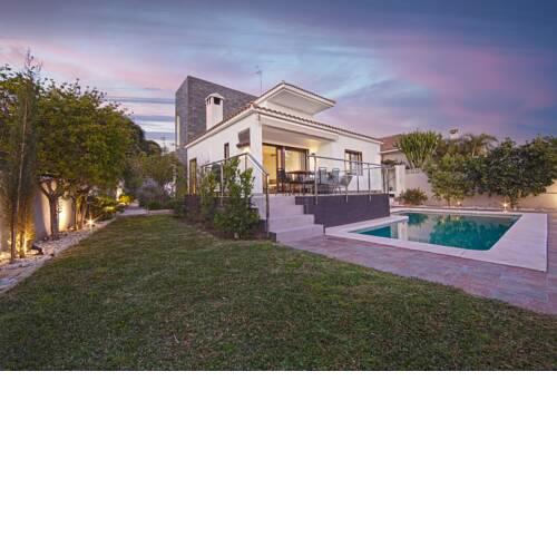 Modern Villa close to Costabella beach