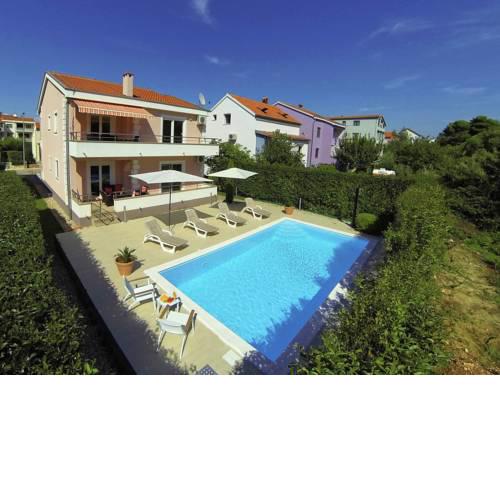 Modern Villa in Zadar with Private Swimming Pool