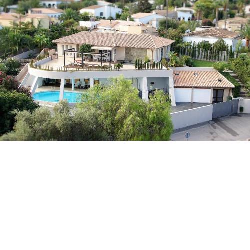 Modern Villa With Large Private Pool