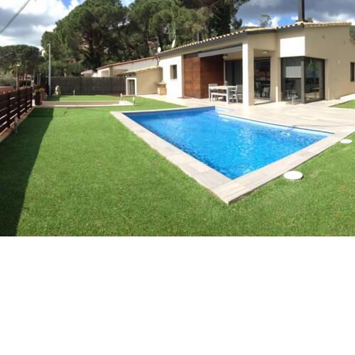 Modern Villa with pool for families