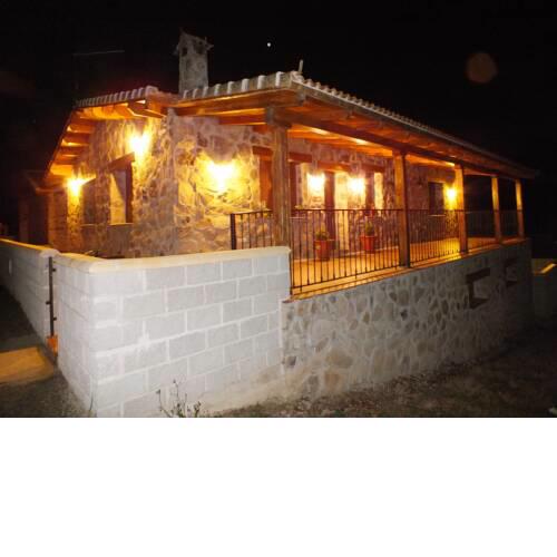 Moderna y acogedora casa de piedra