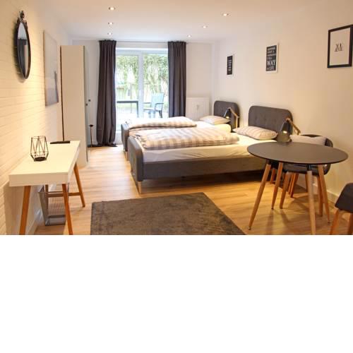 Moderne 1-Zimmer Wohnung mit Terasse, Küche, Bad mit Dusche, TV & WIFI