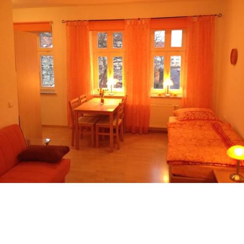 Moderne Ferienwohnung in ruhiger, zentraler Lage am Park