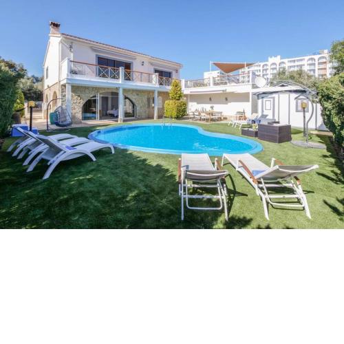 Moderne Villa,strandnah,Meerblick,Pool,12 Pers.,Klima,schnelles Internet