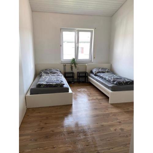 Modernes Apartment - mit Terrasse/ Gratis WLAN
