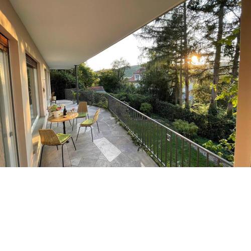 Modernes Apartment mit Ausblick stadtnah