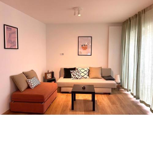 Modernes ORIGAMI Maisonette-Apartment mit Terrasse in Zentrum Stuttgart