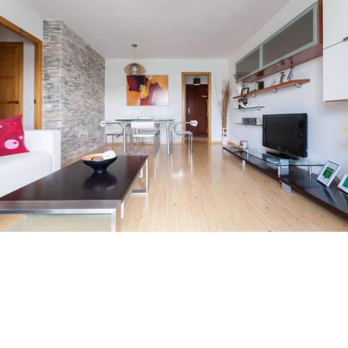 Moderno Apartamento bien comunicado. WIFI