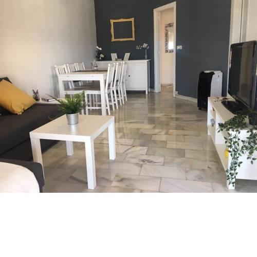 Moderno apartamento con piscina