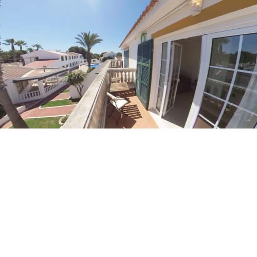 Moderno apartamento en Calan Bosch- C10
