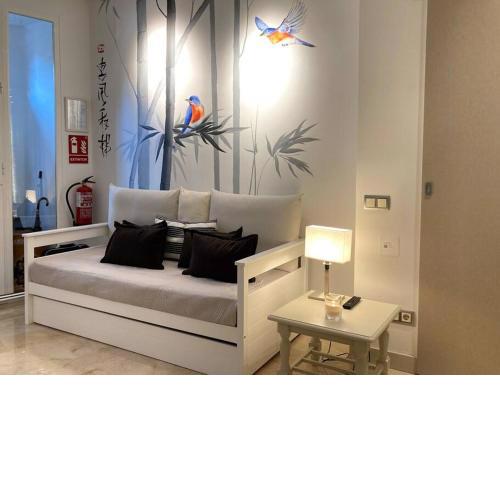 Moderno apartamento junto Av America a nivel de calle