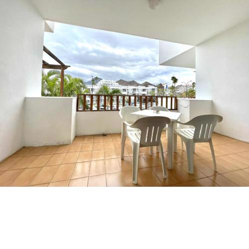 Moderno apartamento, Wifi, piscina, cerca de playa en Los Cristianos