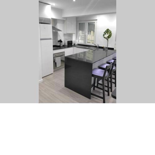 Moderno e iluminado Apartamento, cerca de todo...