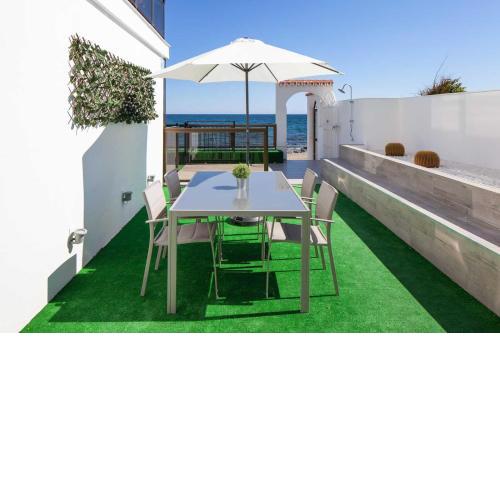 Moderno Malibu1 con terraza y vistas al mar
