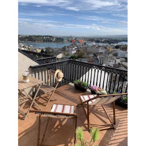 MODERNO PISO CON LA MEJOR TERRAZA DE RIBADEO Y VISTAS MARAVILLOSAS