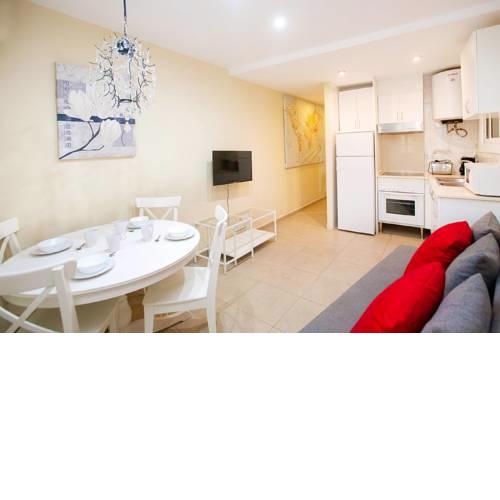 Moderno piso de tres habitaciones en l'Eixample