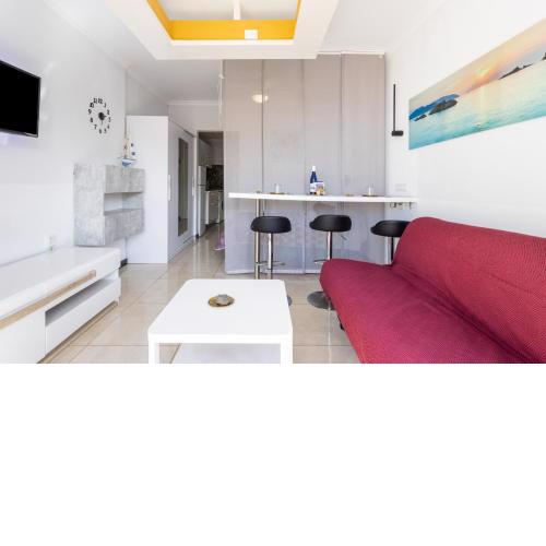 ¡Moderno y coqueto apartamento-estudio con vistas!