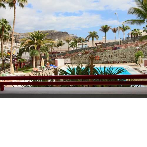 Mogan balcon piscina vista al mar by Lightbooking