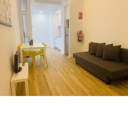 MONCLOA-UNI. COMPLUTENSE APARTAMENTOS