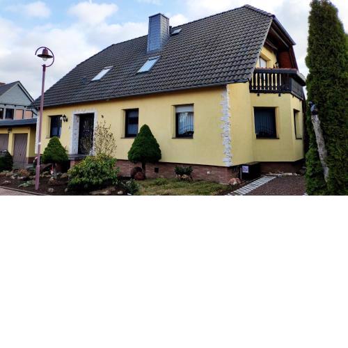 Mones Monteur- und Ferienwohnung