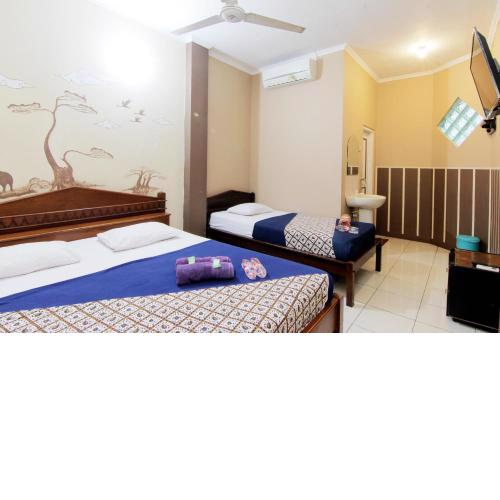 Monica Hotel