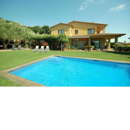 Mont-ras Villa Sleeps 8 with Pool Air Con and WiFi