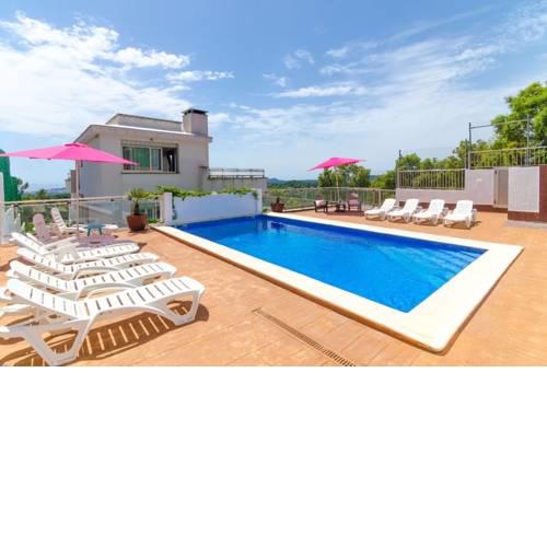Montbarbat Villa Sleeps 14 Pool Air Con WiFi