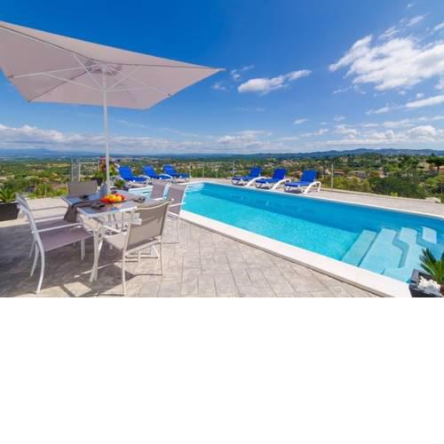 Montbarbat Villa Sleeps 6 Pool WiFi