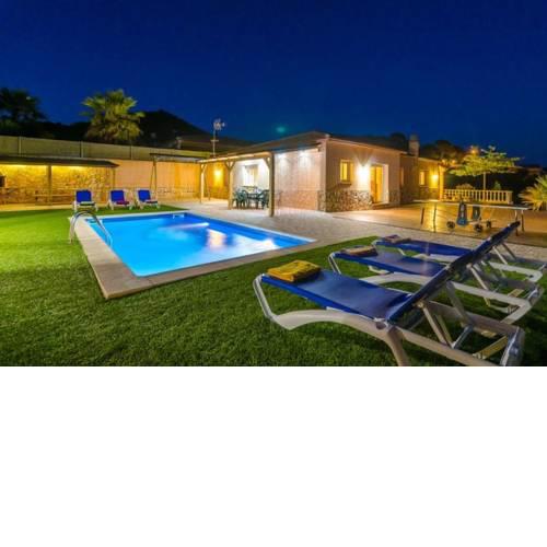 Montbarbat Villa Sleeps 9 Pool WiFi