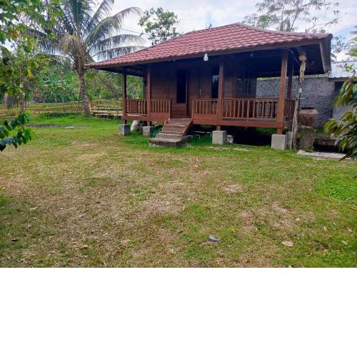 Montong Raden camping ground
