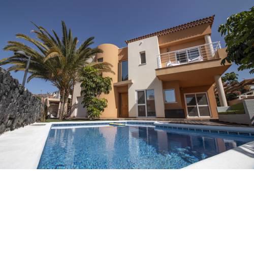 Moon Villa Los Gigantes