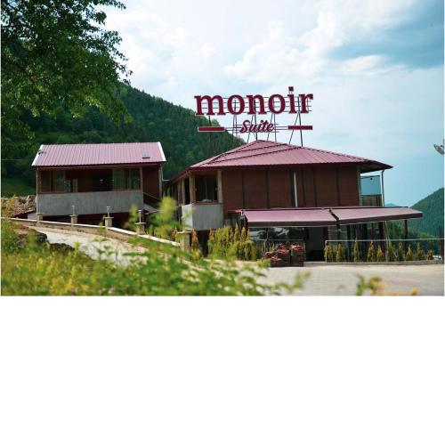 MOONOİR O'CHENA