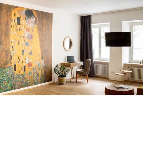 Moor Apartment 7