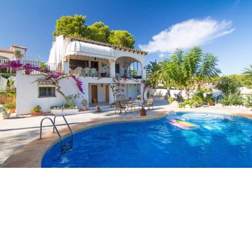 Moraira Villa Sleeps 8 with Pool Air Con and Free WiFi