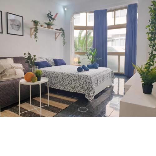 Morote Beach Flat by Canary365