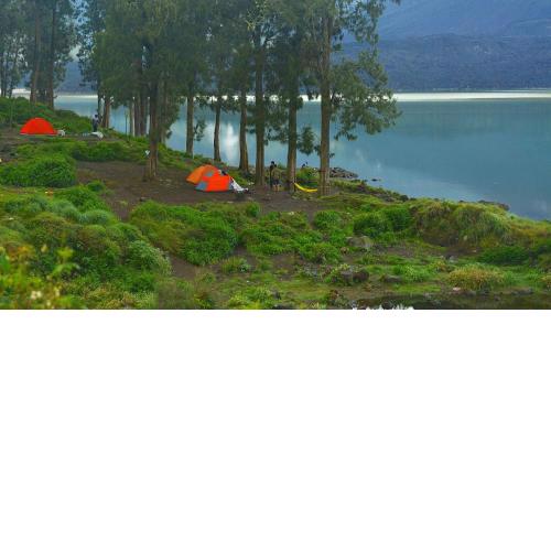 Mount Rinjani Trekking 3 Days 2 Nights to Summit, Lake, Hotspring and Turn Back