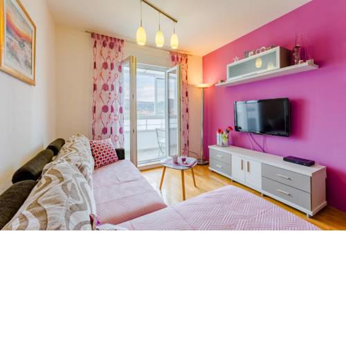Mountain View Apartment