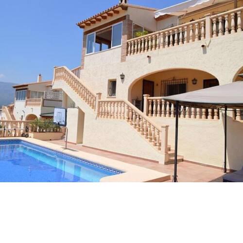 Mountain-view Holiday Home in Drimmelen with Pool